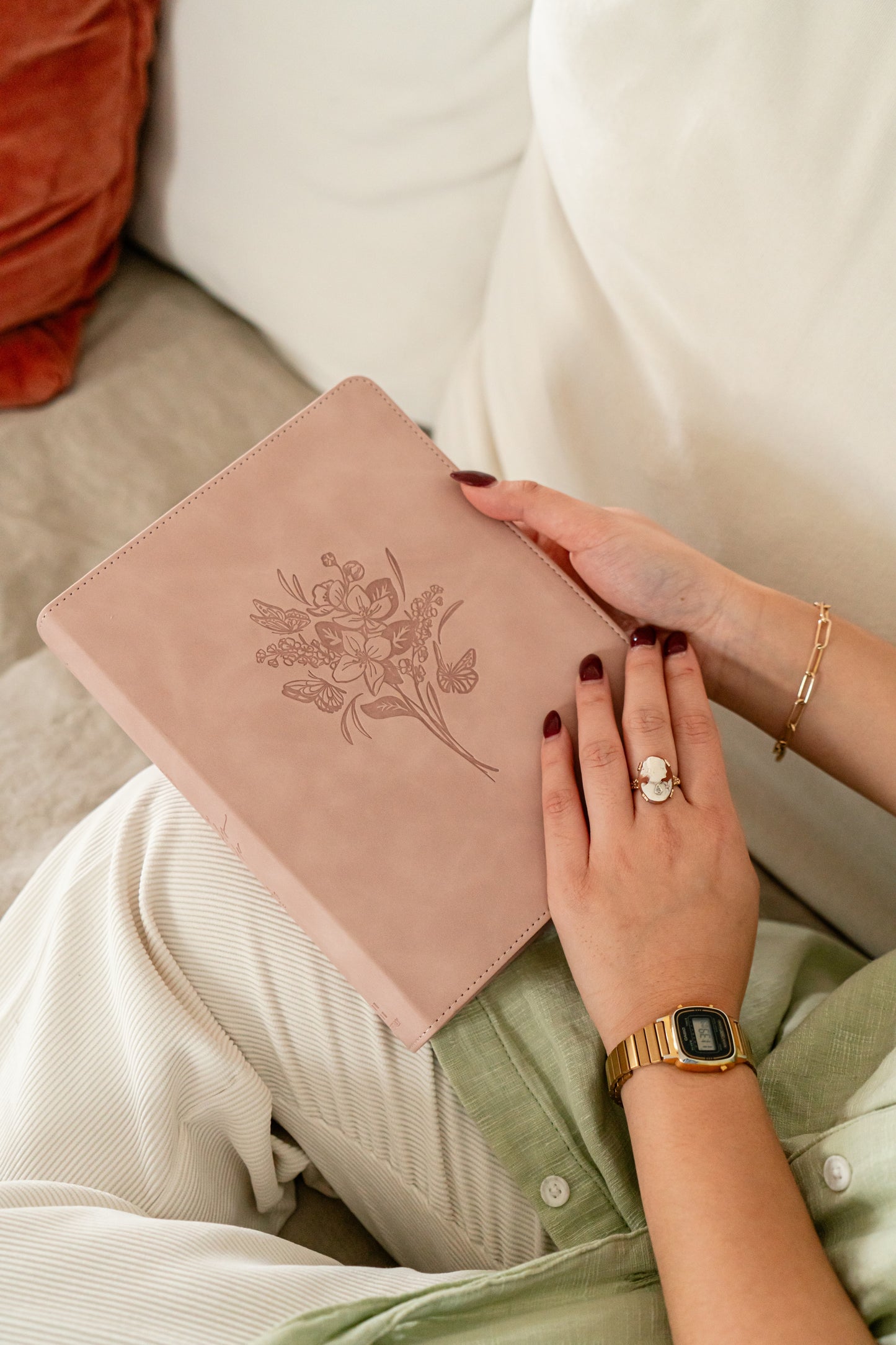 NLT Hosanna Revival Notetaking Bible Shiloh Theme